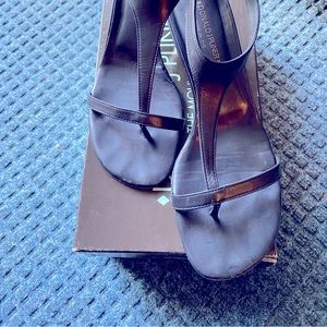 Donald J. Pilner - black sandals 9M